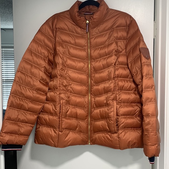 NWOT Tommy Hilfiger puffer coat - Picture 10 of 16